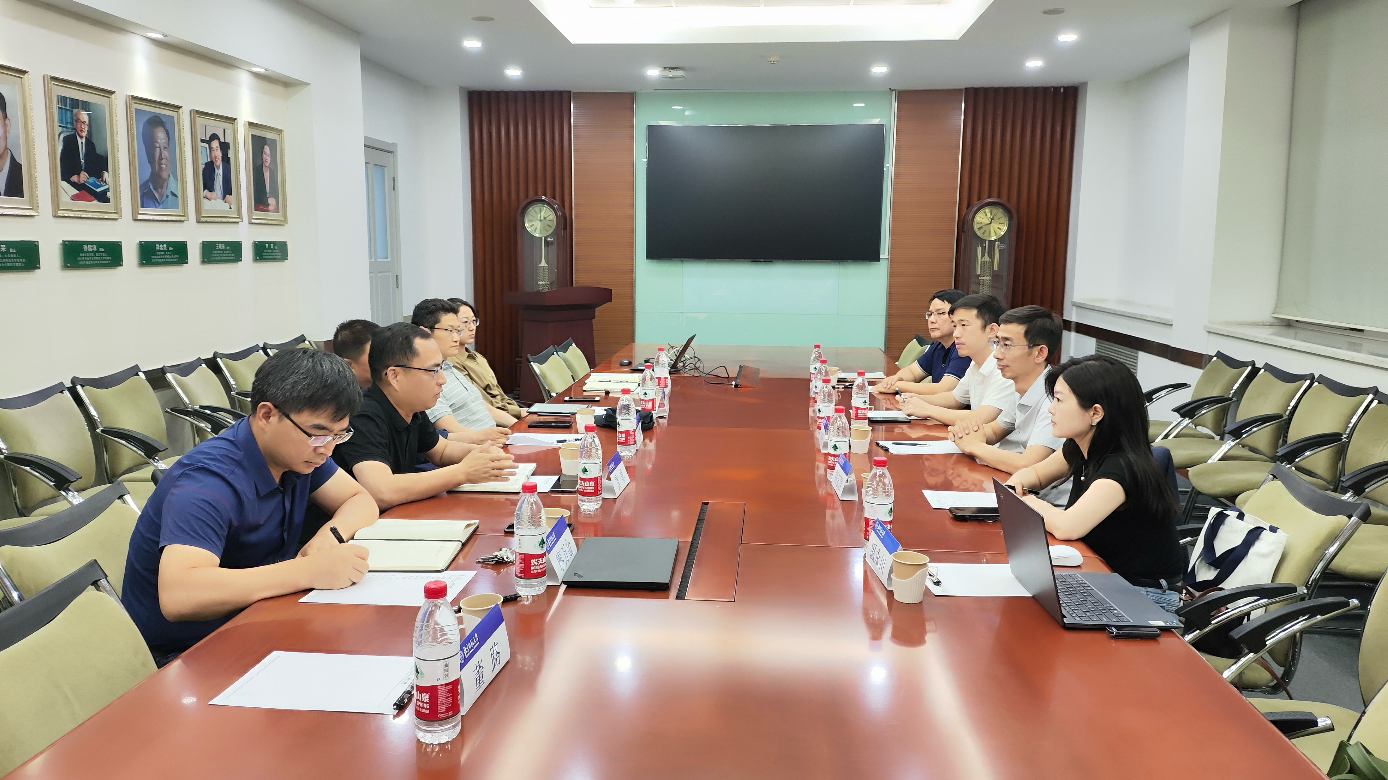 生命科学公司 4  副本小.jpg